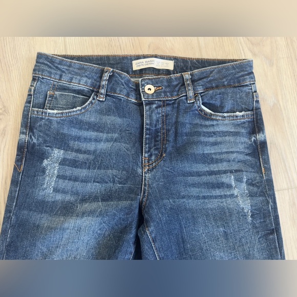 Zara Basic. Women's Blue Pearl Embellished Jeans 👖🧋 - Picture 10 of 14